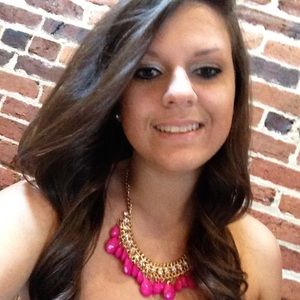 Meet your Posher, Lacey